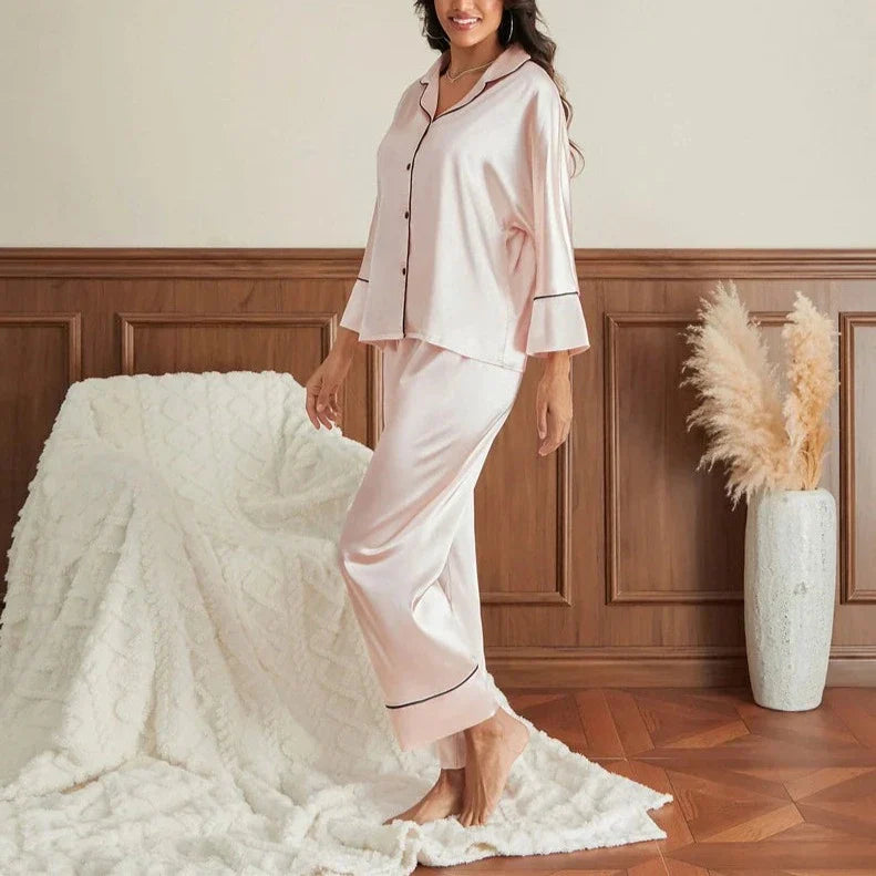 פיג׳מה- קלייר