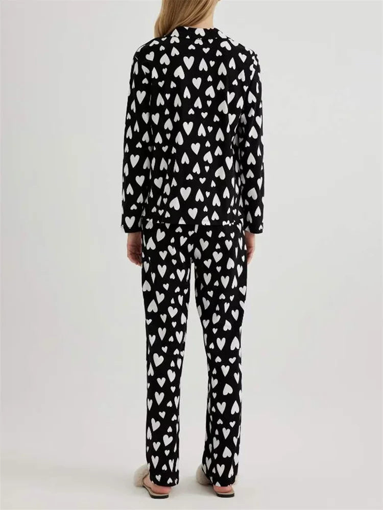 פיג׳מה- אדלין