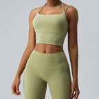 טופ ספורטיבי - לנה