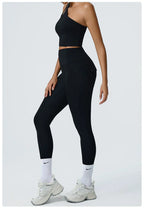 חליפת ספורט דגם - מאי