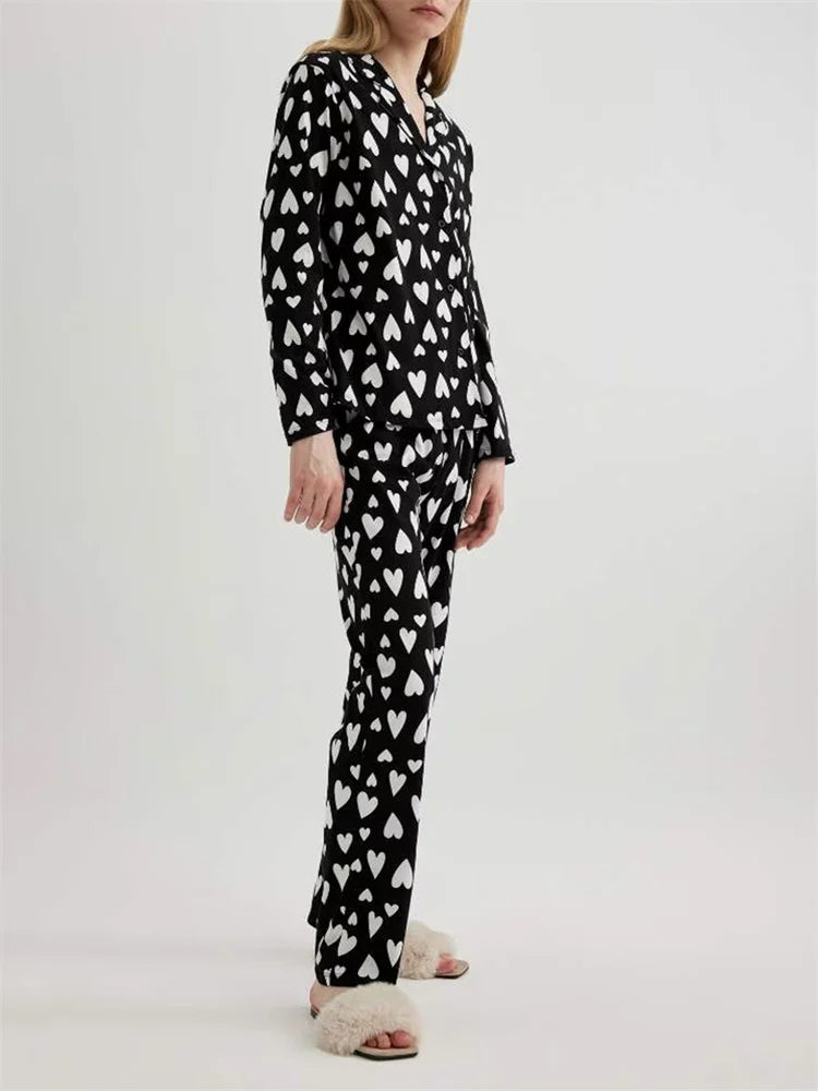 פיג׳מה- אדלין