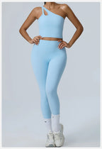 חליפת ספורט דגם - מאי